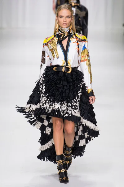 Look 25